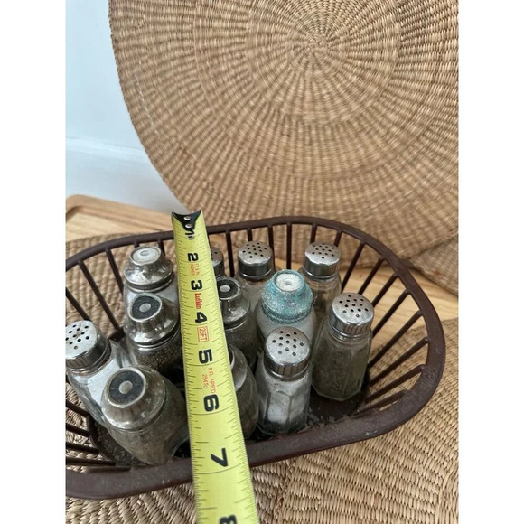 Vintage set of 12 salt and pepper shakers - Picture 6 of 9